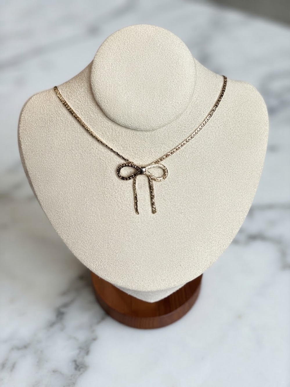 Vintage Avon Gold-Tone Bow Necklace Ribbon Chain Coquette Aesthetic